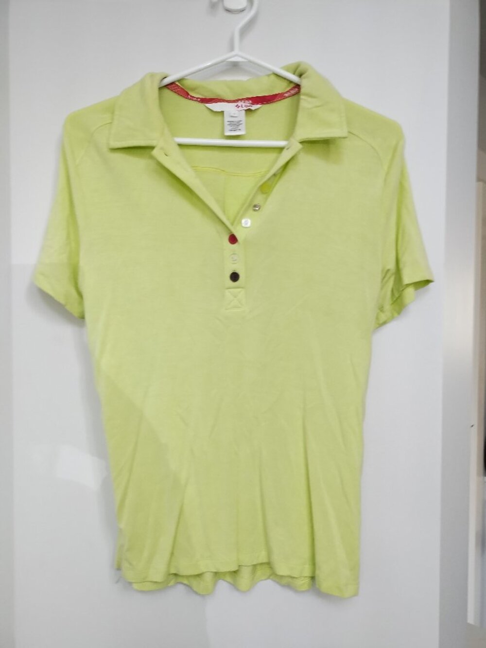 Lija golf shirt with cute funky buttons